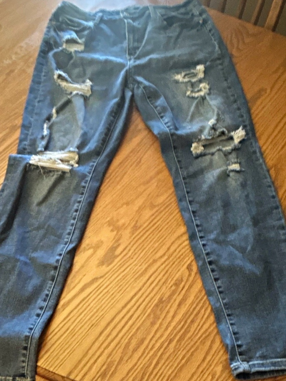 Judy Blue Ripped Skinny Jeans in Medium Blue Wash